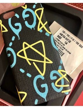 NWT~GUCCI~iPhone 6 Ghost GG Star Case